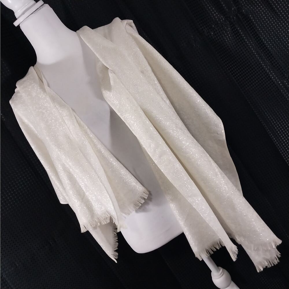 NWT! MARCUS ADLER NEW YORK! SILVER EMBROIDERED CREAM SCARF, WRAP, LARGE!